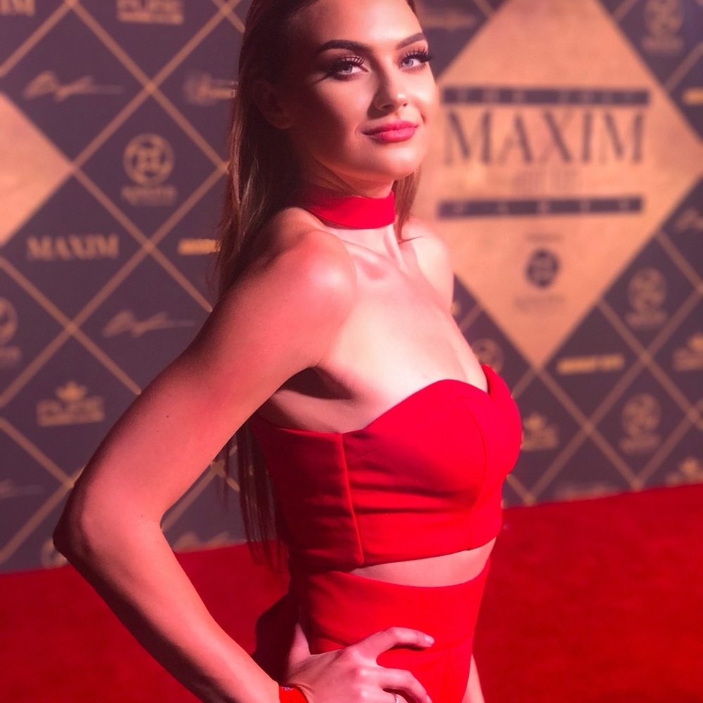 Chic Red Strapless Dress